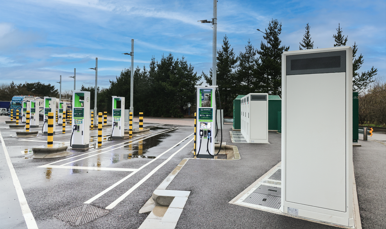 Moto Exeter EHGV First Uk Hub